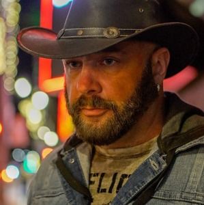 Meet your Posher, Andrew